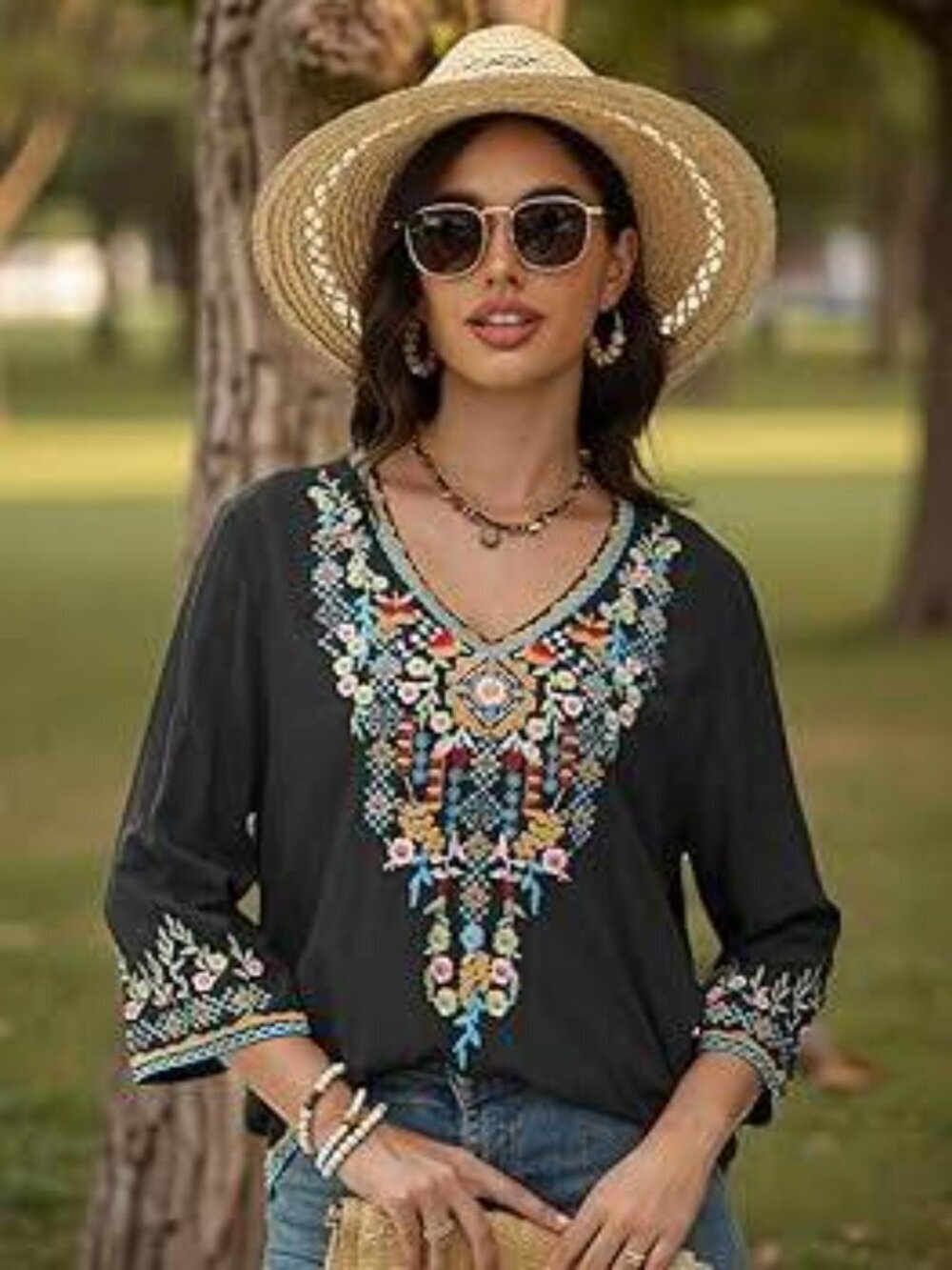 Komili Women's L/XL Black Floral Embroidered Short Sleeve Rayon Tunic Top Boho